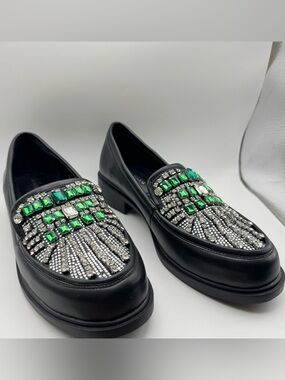 Azalea Wang Thalassa Loafers Sz 9 Black Rhinestone Emerald Gem Statement shoes